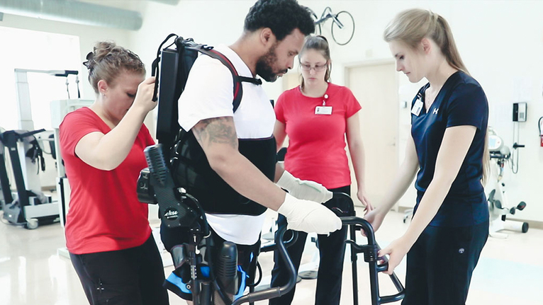 walking with an exoskeleton robot
