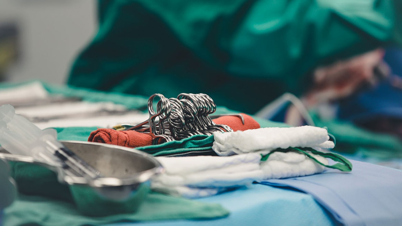 Organ Transplant - tools and supplies