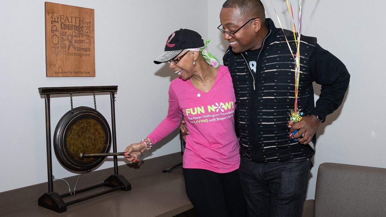 Gong Ringing Ceremony for Completing Breast Cancer Treatment