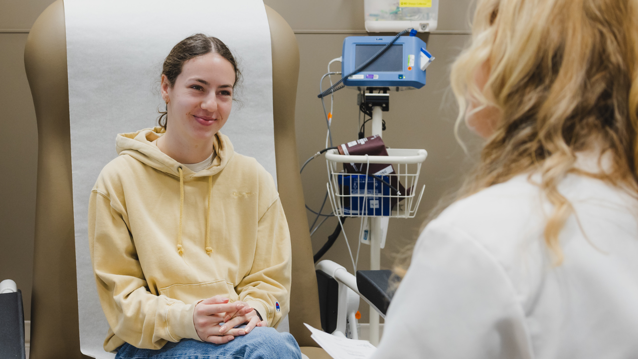 Woman meets with her MS team at the UC Gardner Neuroscience Institute in Cincinnati, Ohio