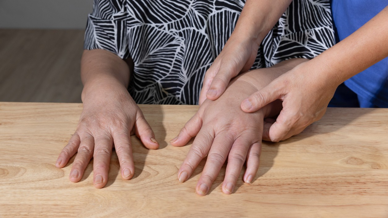 Patient recieves therapy for lympedema