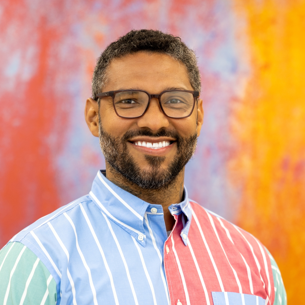 Tevis' Headshot