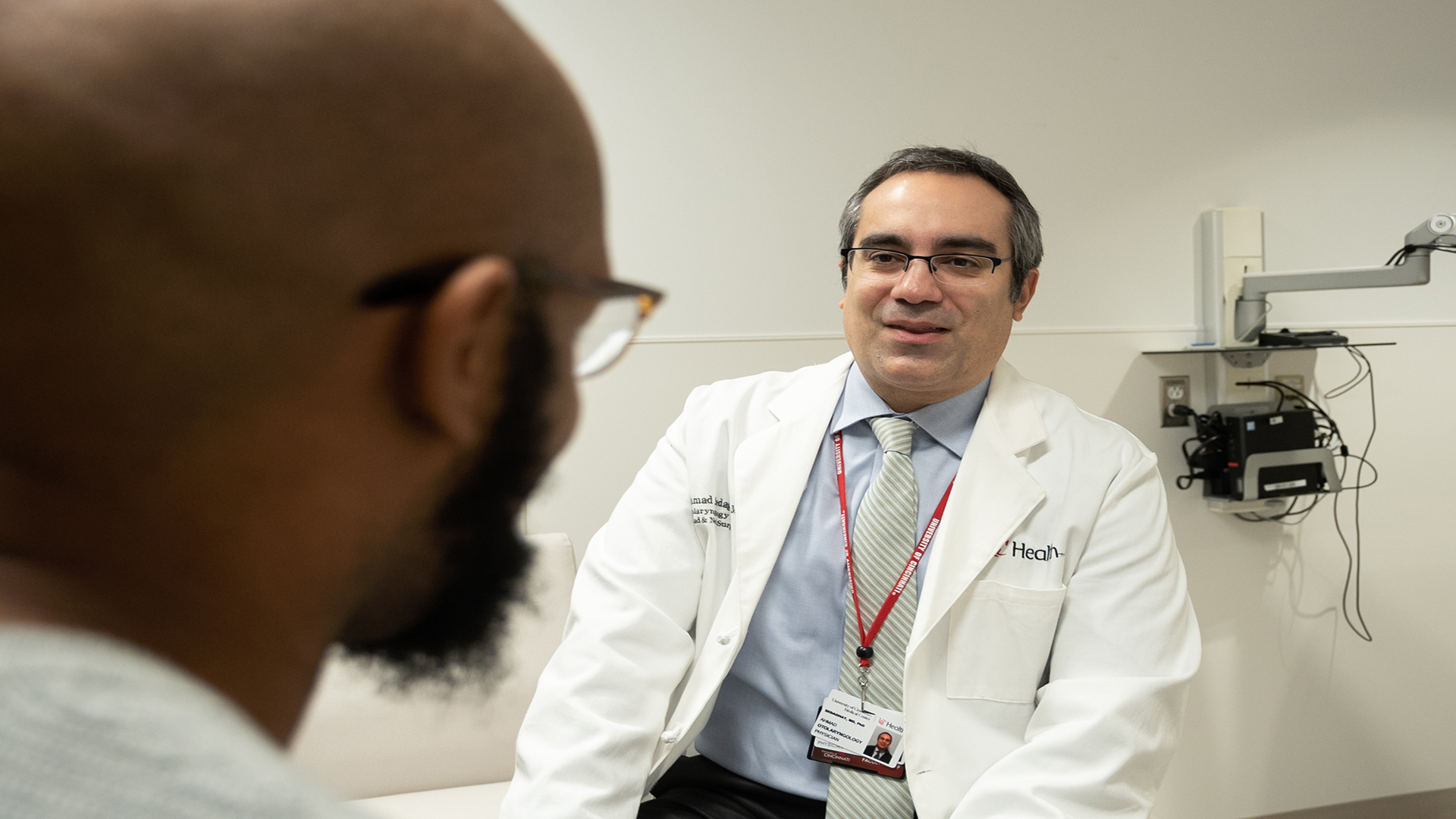 Patient and physician talking. 