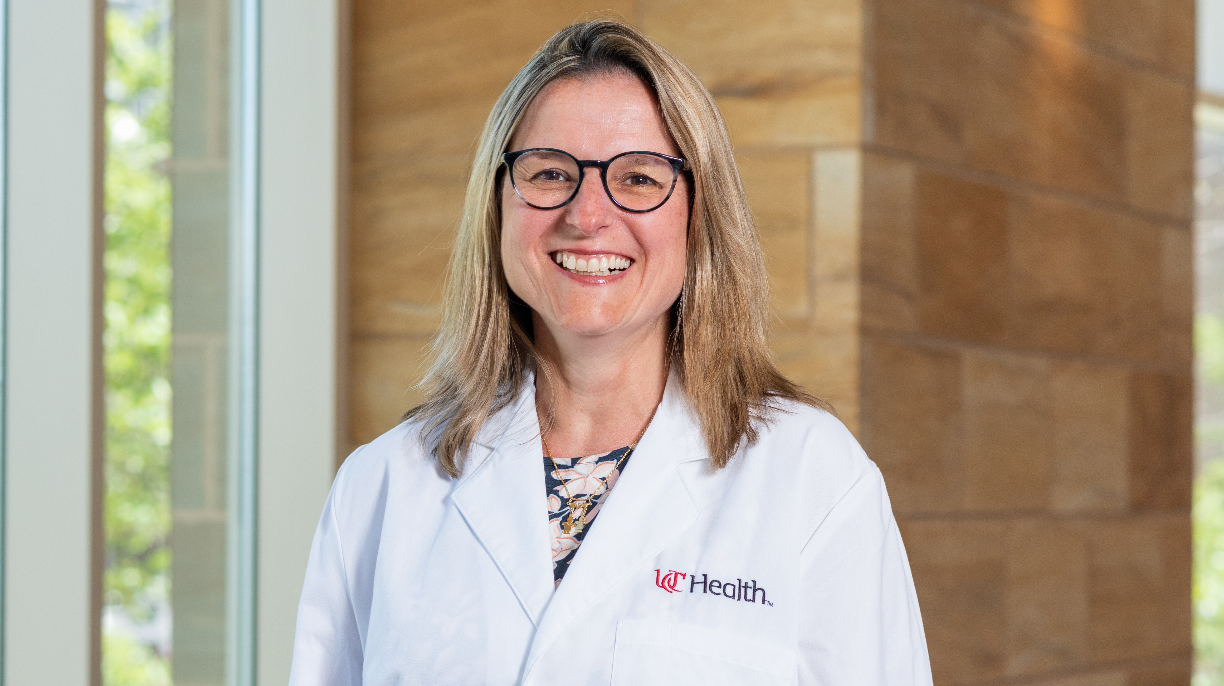 Veronica Indihar, MD headshot.